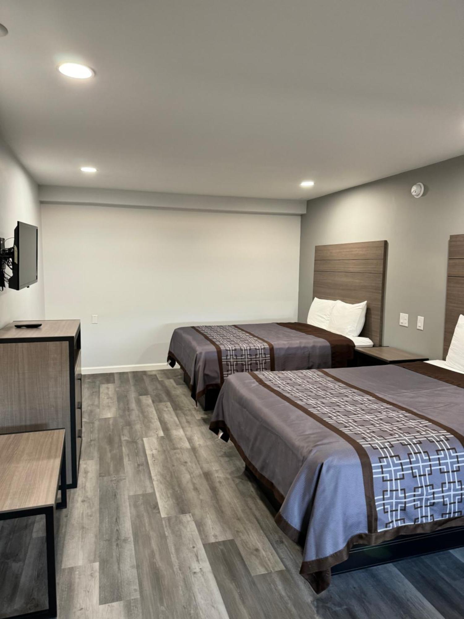 Continental Inn And Suites Nacogdoches Tx Sfa University Downtown Zewnętrze zdjęcie