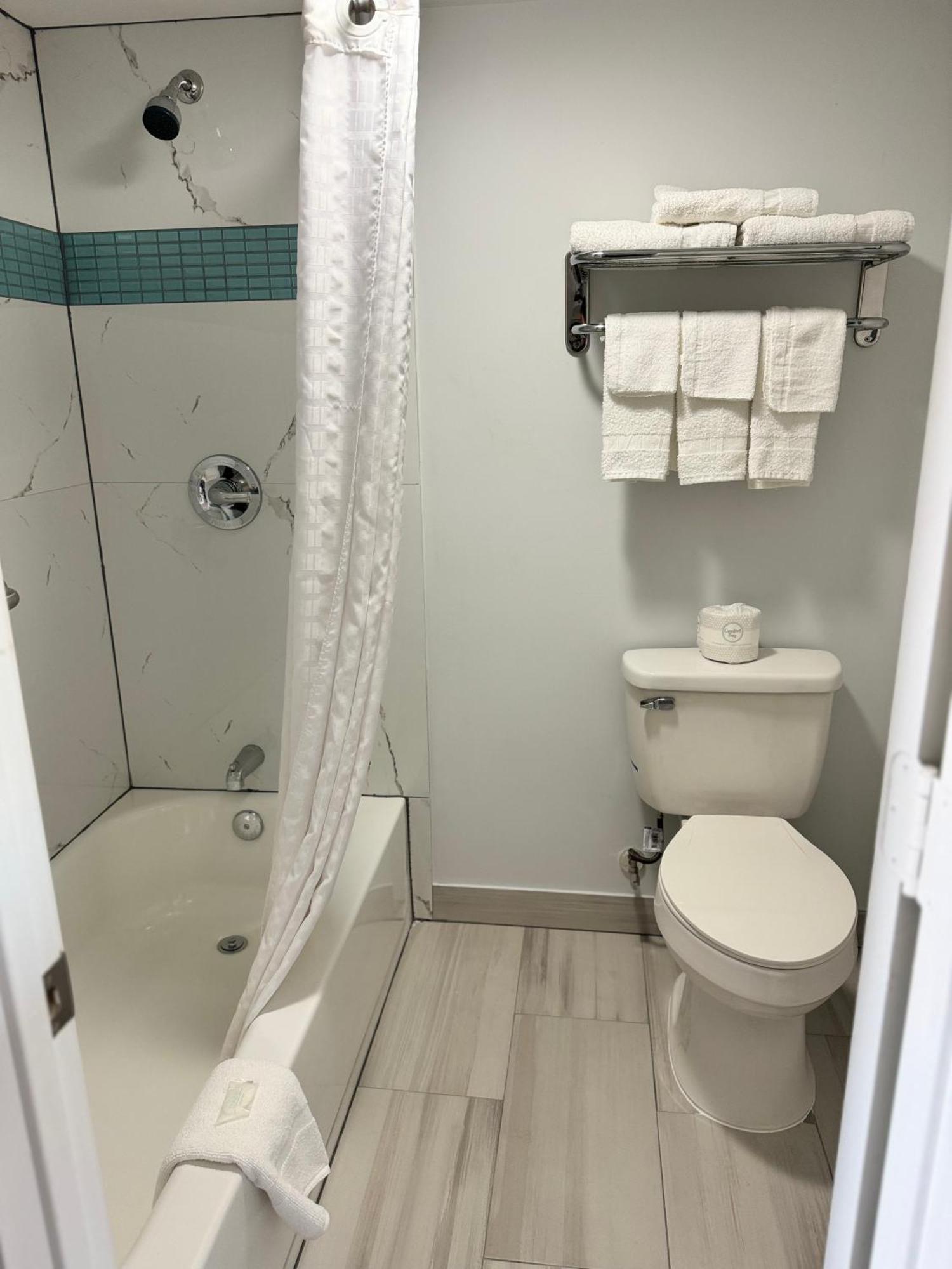 Continental Inn And Suites Nacogdoches Tx Sfa University Downtown Zewnętrze zdjęcie