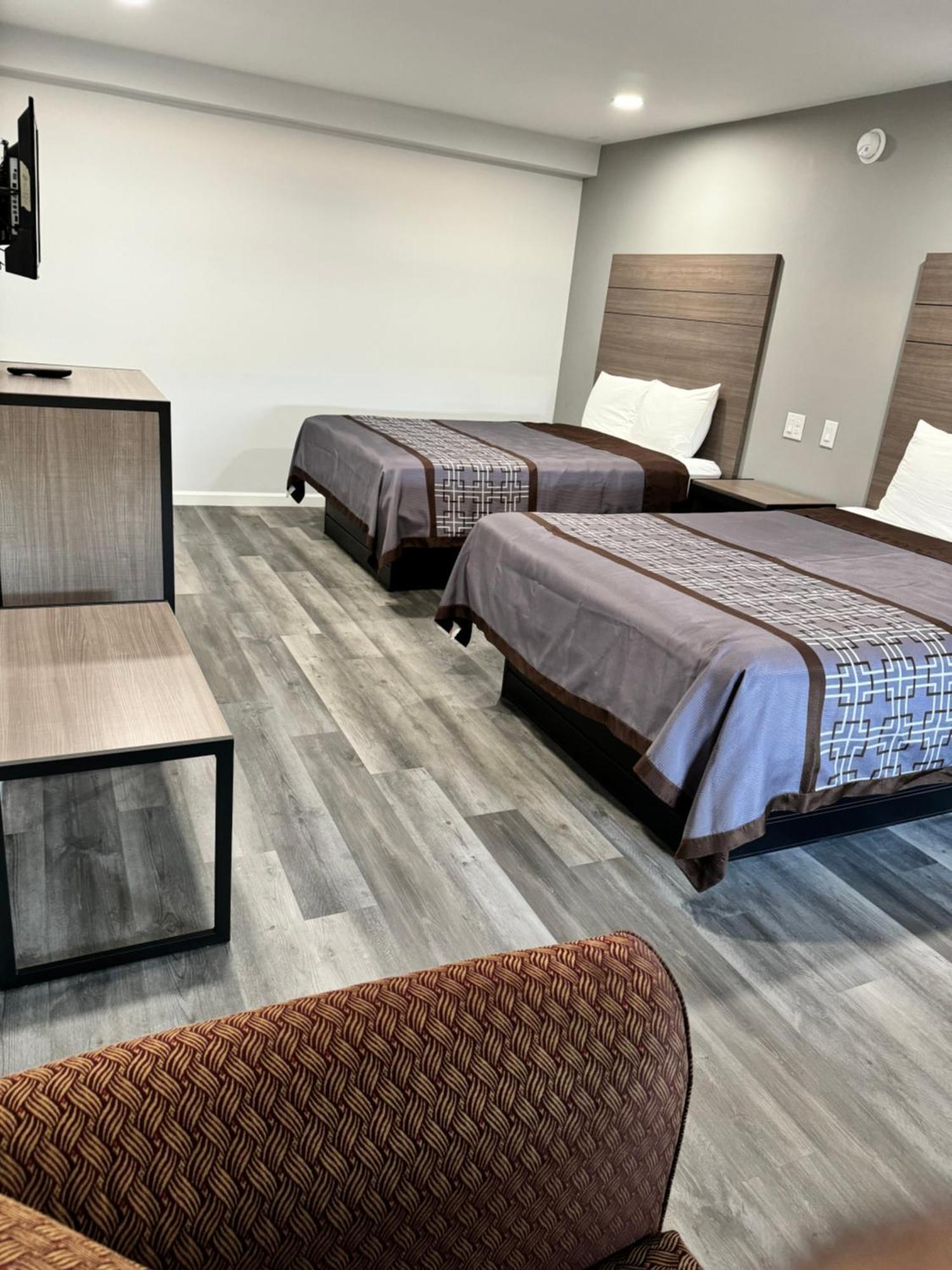 Continental Inn And Suites Nacogdoches Tx Sfa University Downtown Zewnętrze zdjęcie
