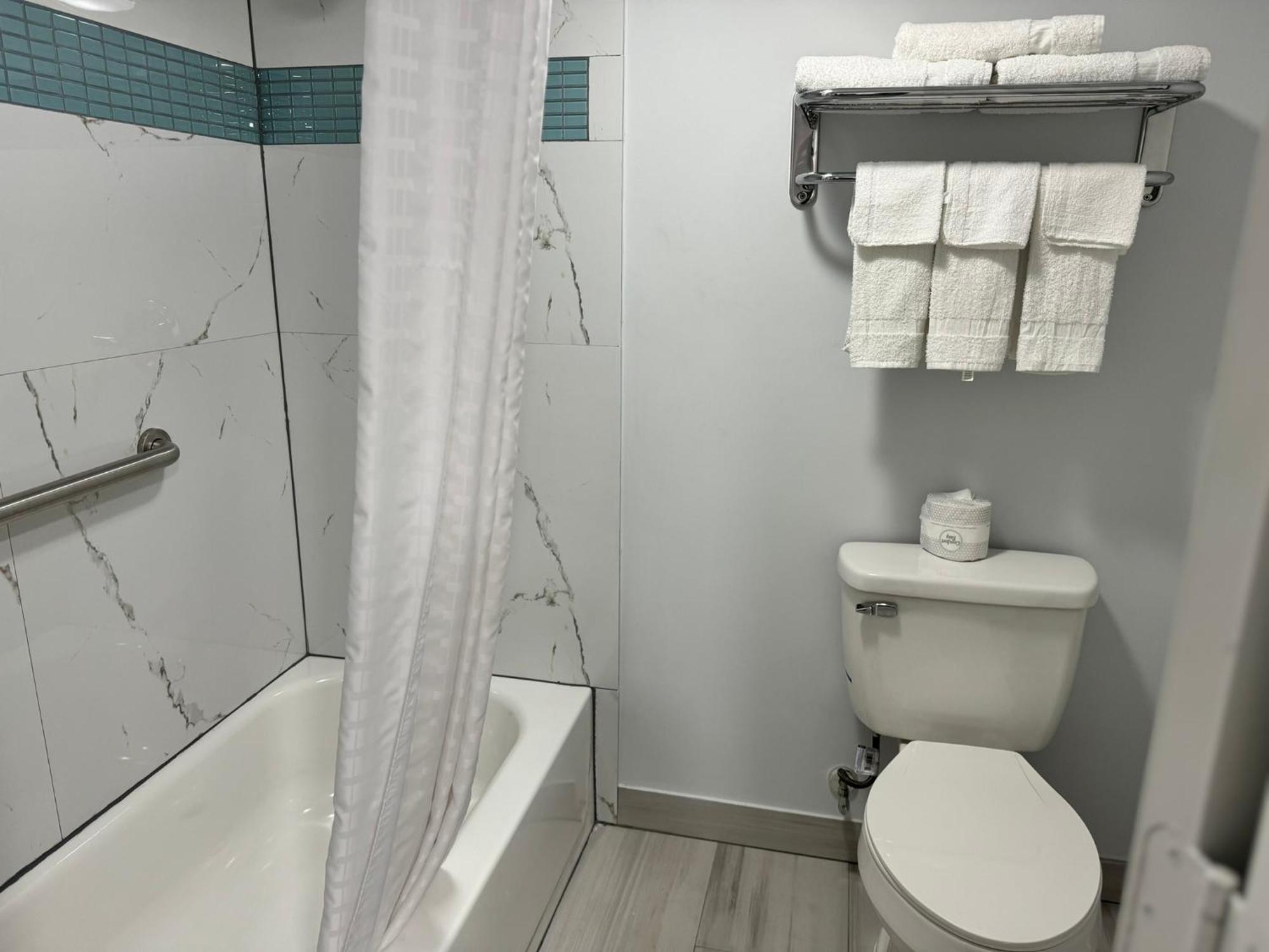 Continental Inn And Suites Nacogdoches Tx Sfa University Downtown Zewnętrze zdjęcie