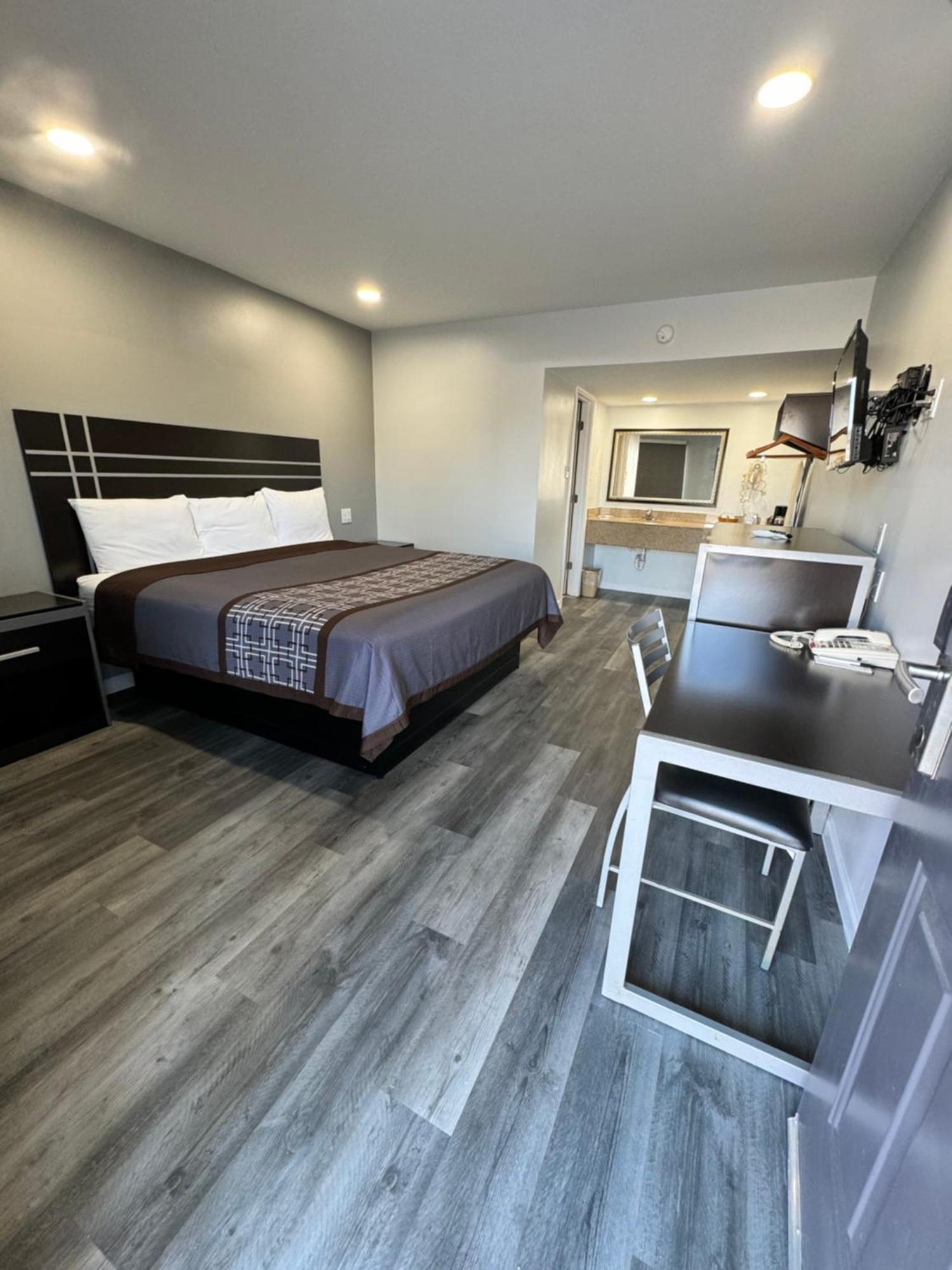 Continental Inn And Suites Nacogdoches Tx Sfa University Downtown Zewnętrze zdjęcie