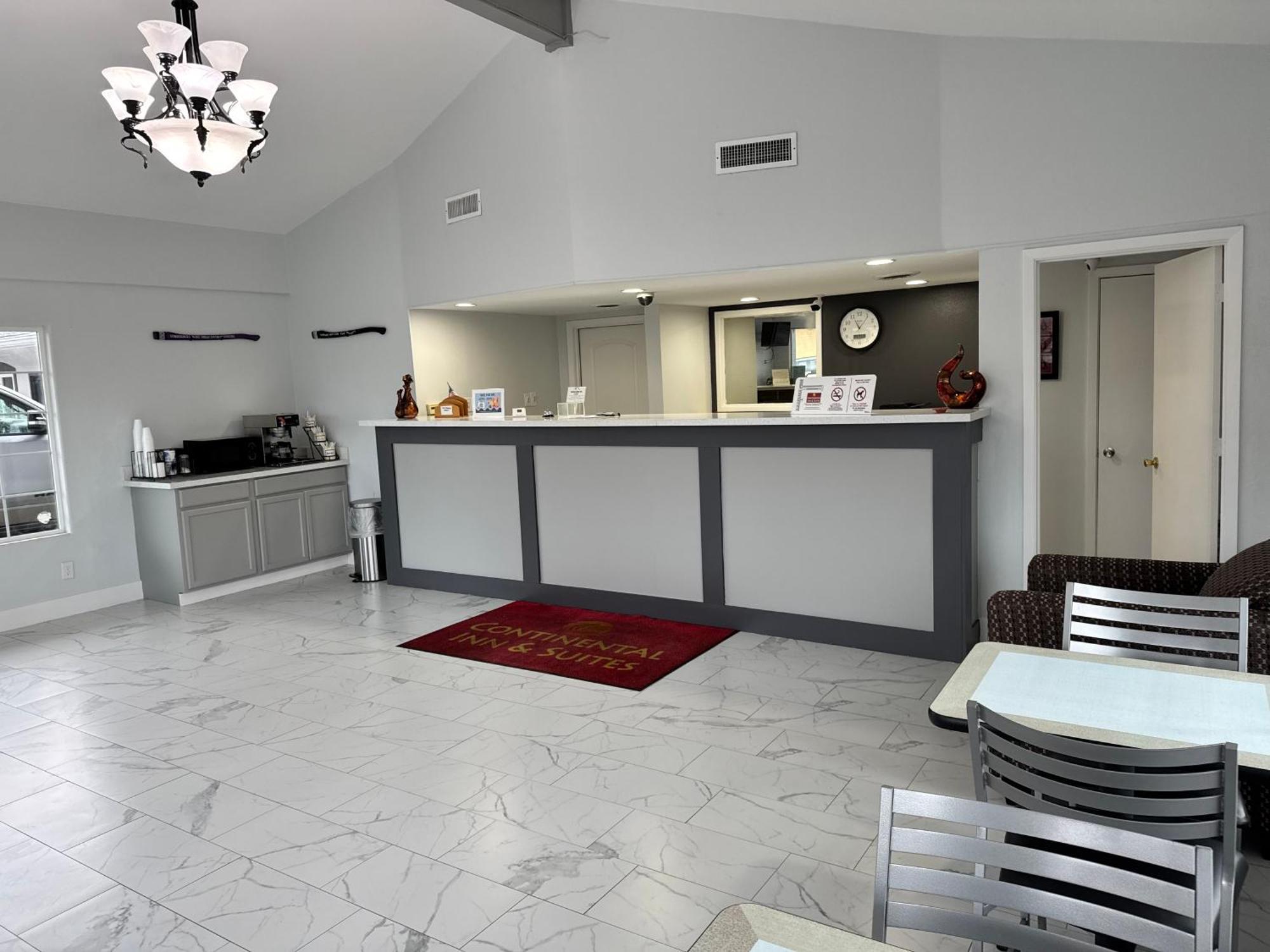 Continental Inn And Suites Nacogdoches Tx Sfa University Downtown Zewnętrze zdjęcie