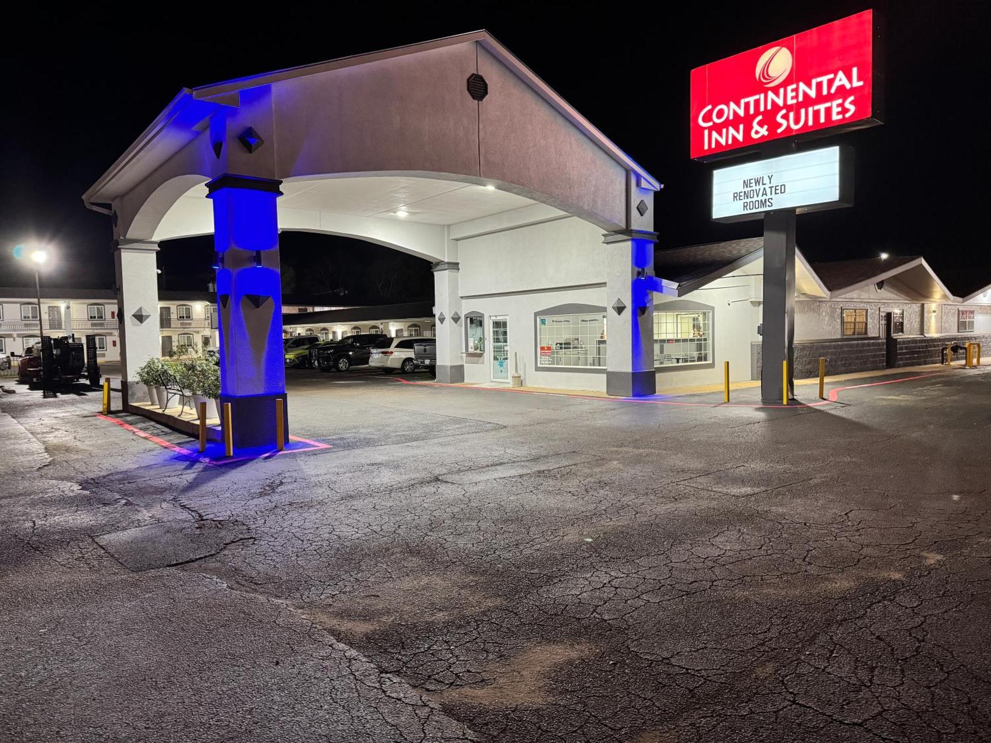 Continental Inn And Suites Nacogdoches Tx Sfa University Downtown Zewnętrze zdjęcie