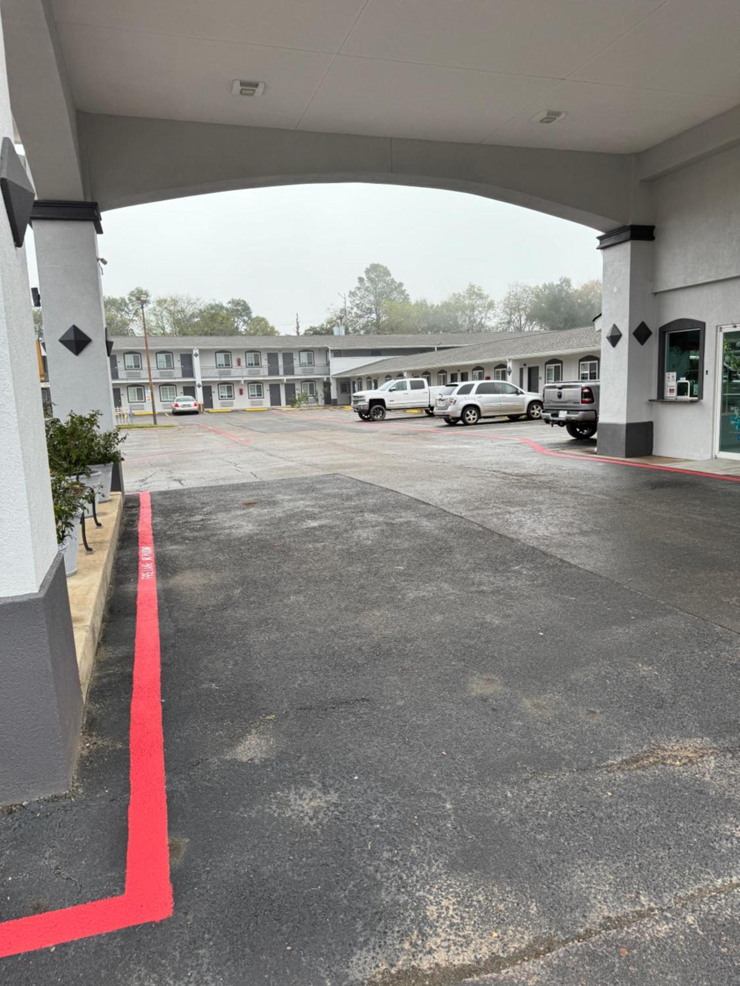 Continental Inn And Suites Nacogdoches Tx Sfa University Downtown Zewnętrze zdjęcie