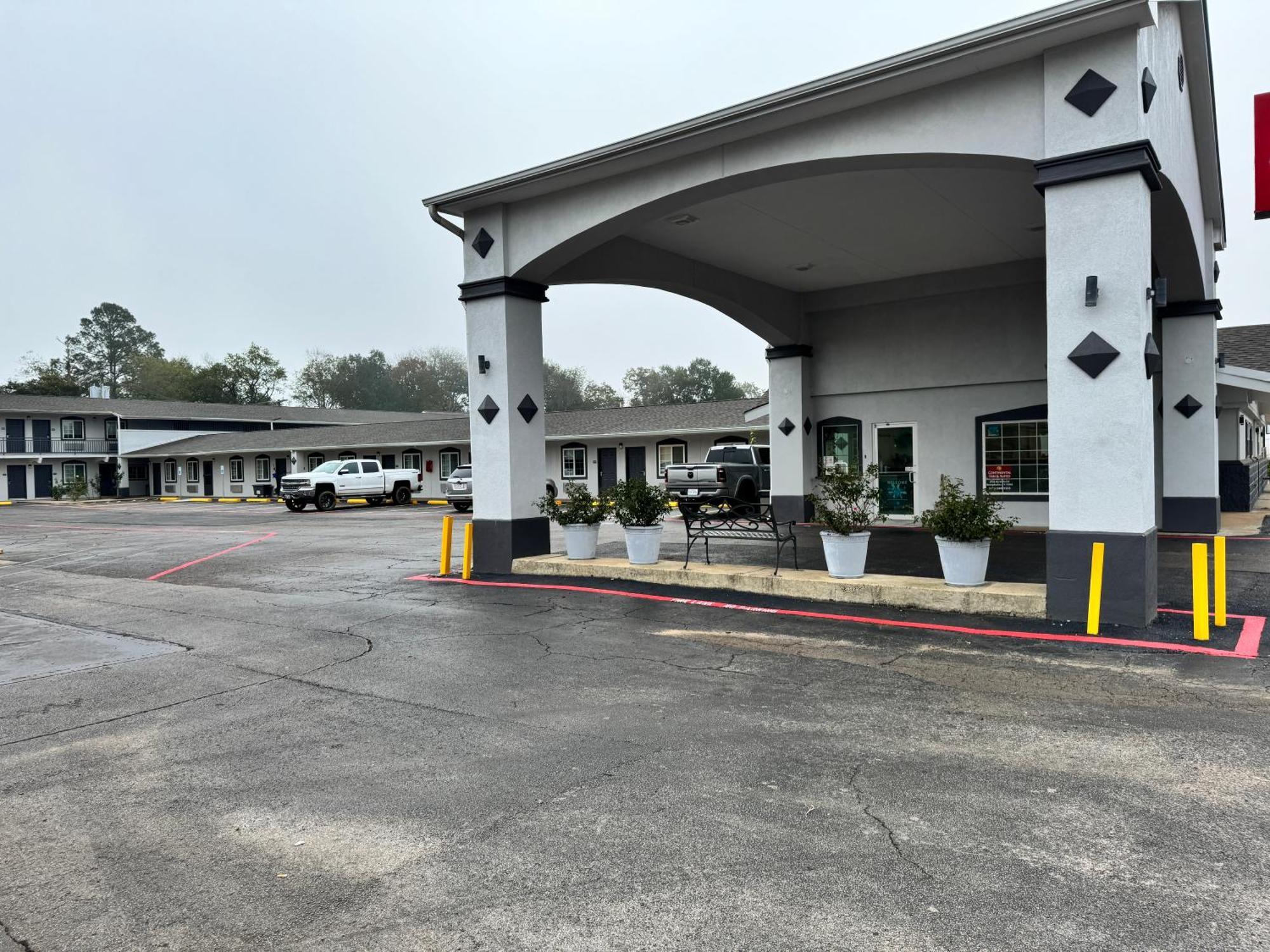 Continental Inn And Suites Nacogdoches Tx Sfa University Downtown Zewnętrze zdjęcie