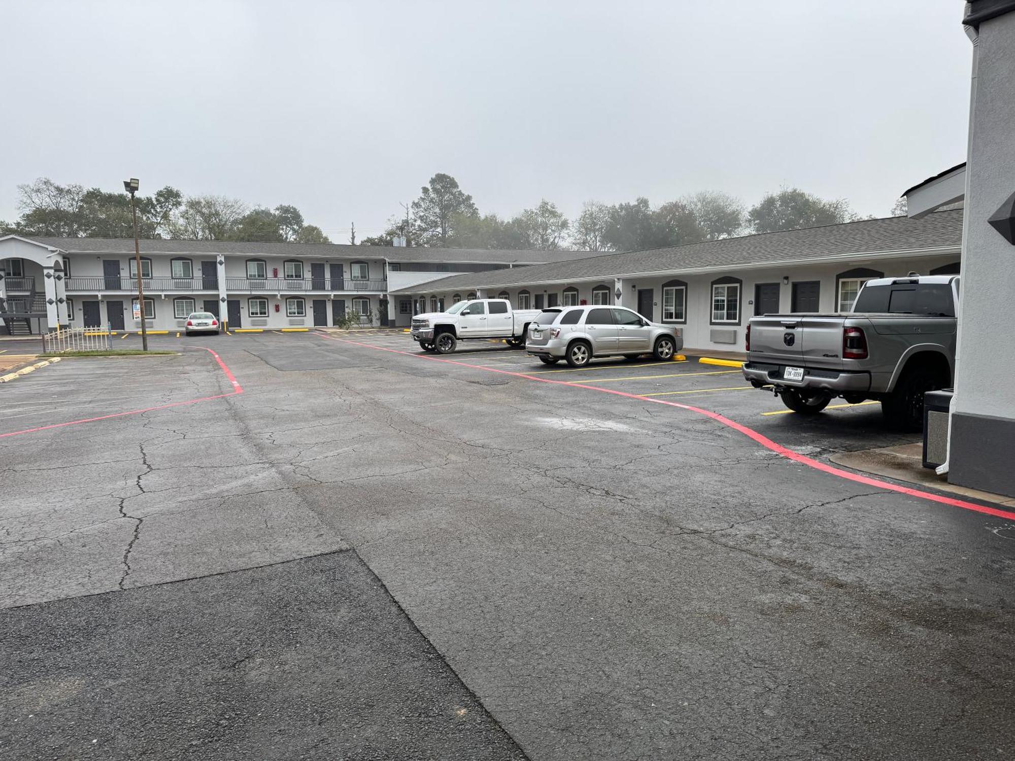 Continental Inn And Suites Nacogdoches Tx Sfa University Downtown Zewnętrze zdjęcie