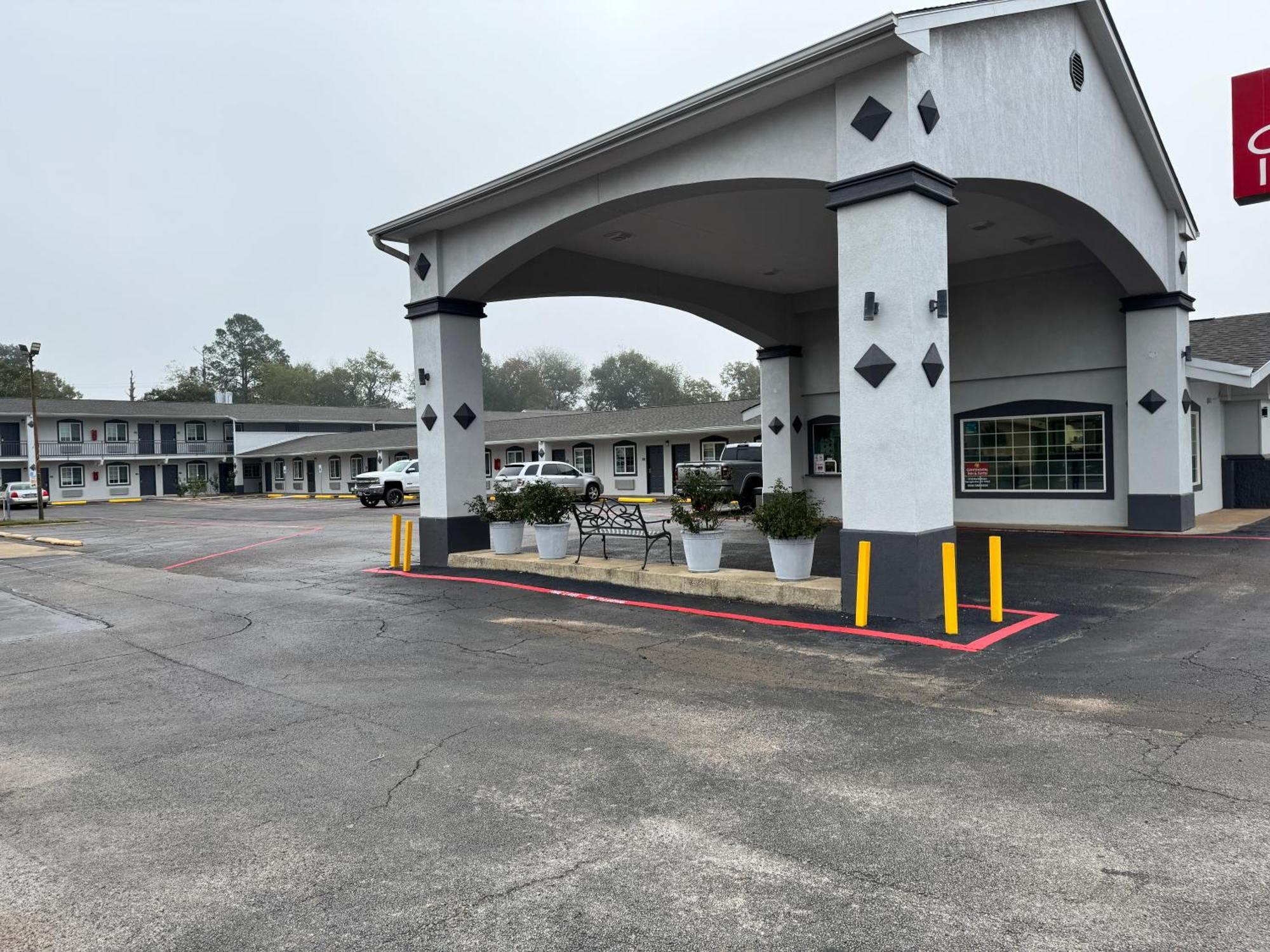 Continental Inn And Suites Nacogdoches Tx Sfa University Downtown Zewnętrze zdjęcie