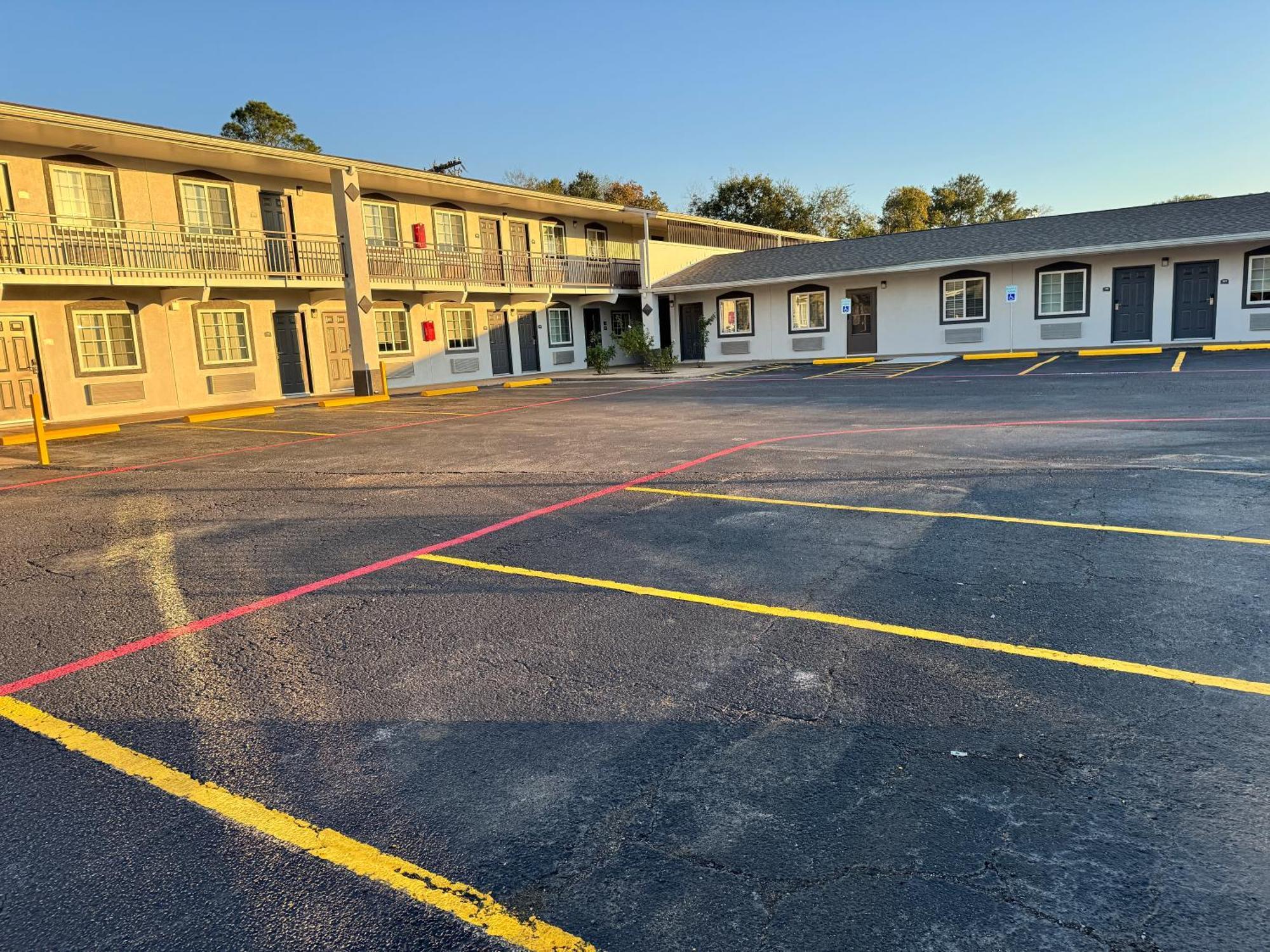 Continental Inn And Suites Nacogdoches Tx Sfa University Downtown Zewnętrze zdjęcie