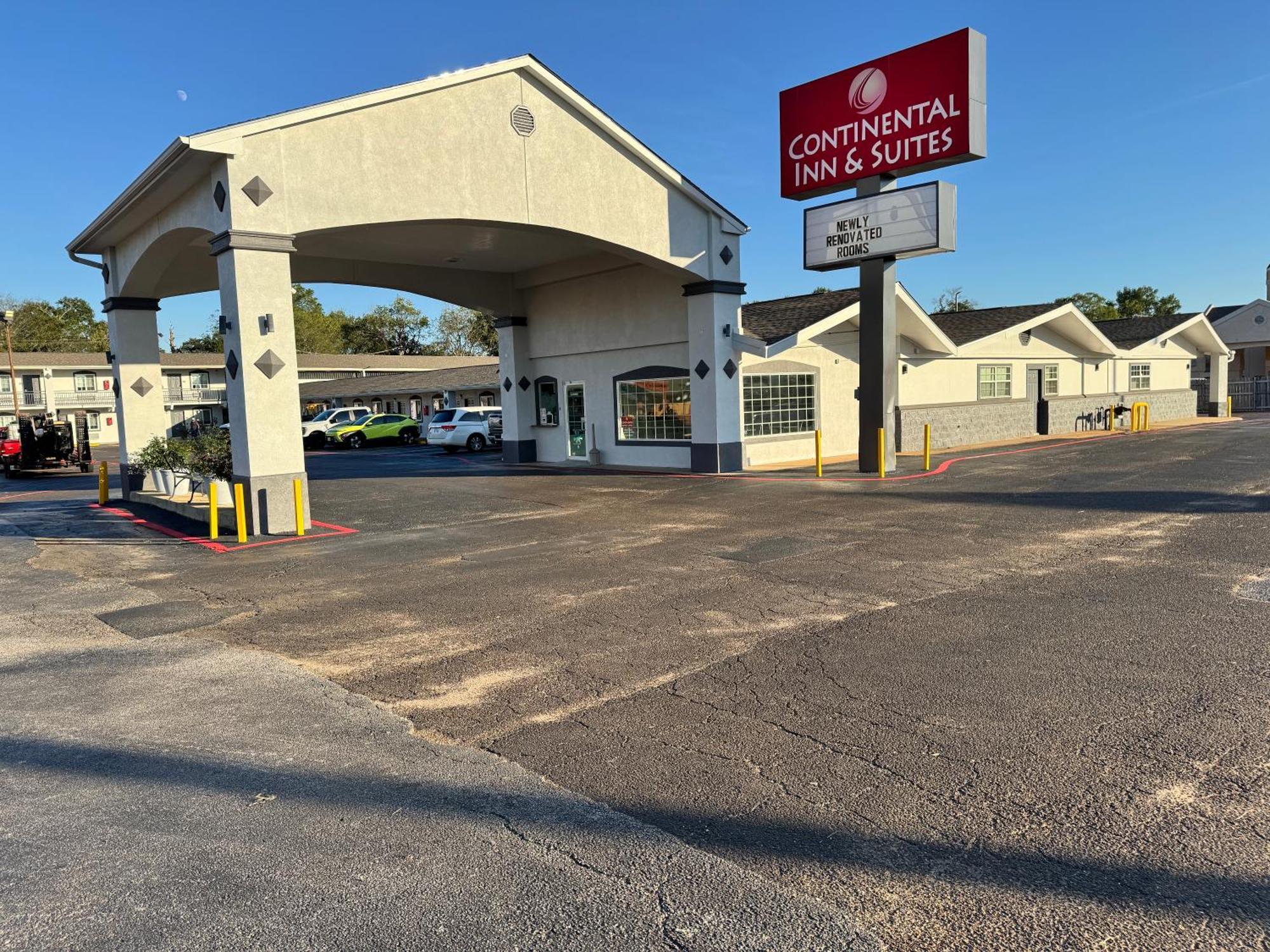 Continental Inn And Suites Nacogdoches Tx Sfa University Downtown Zewnętrze zdjęcie