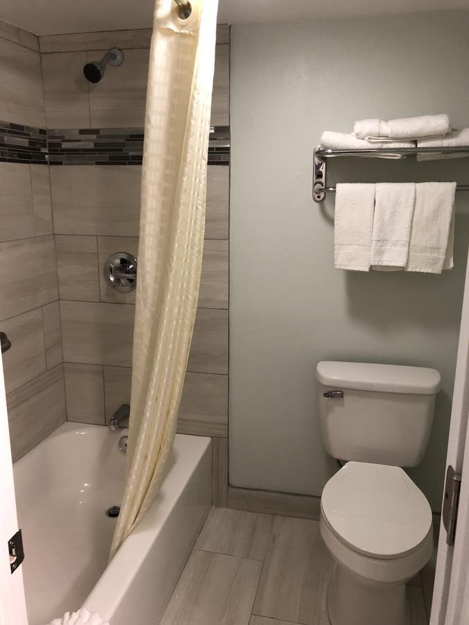 Continental Inn And Suites Nacogdoches Tx Sfa University Downtown Zewnętrze zdjęcie